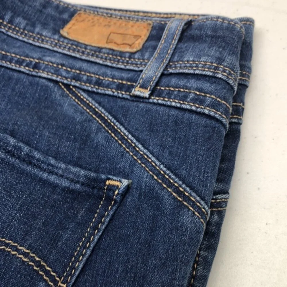 LEVI CONTOUR FIT MID-RISE SKINNY JEANS 30x27 ⭐️